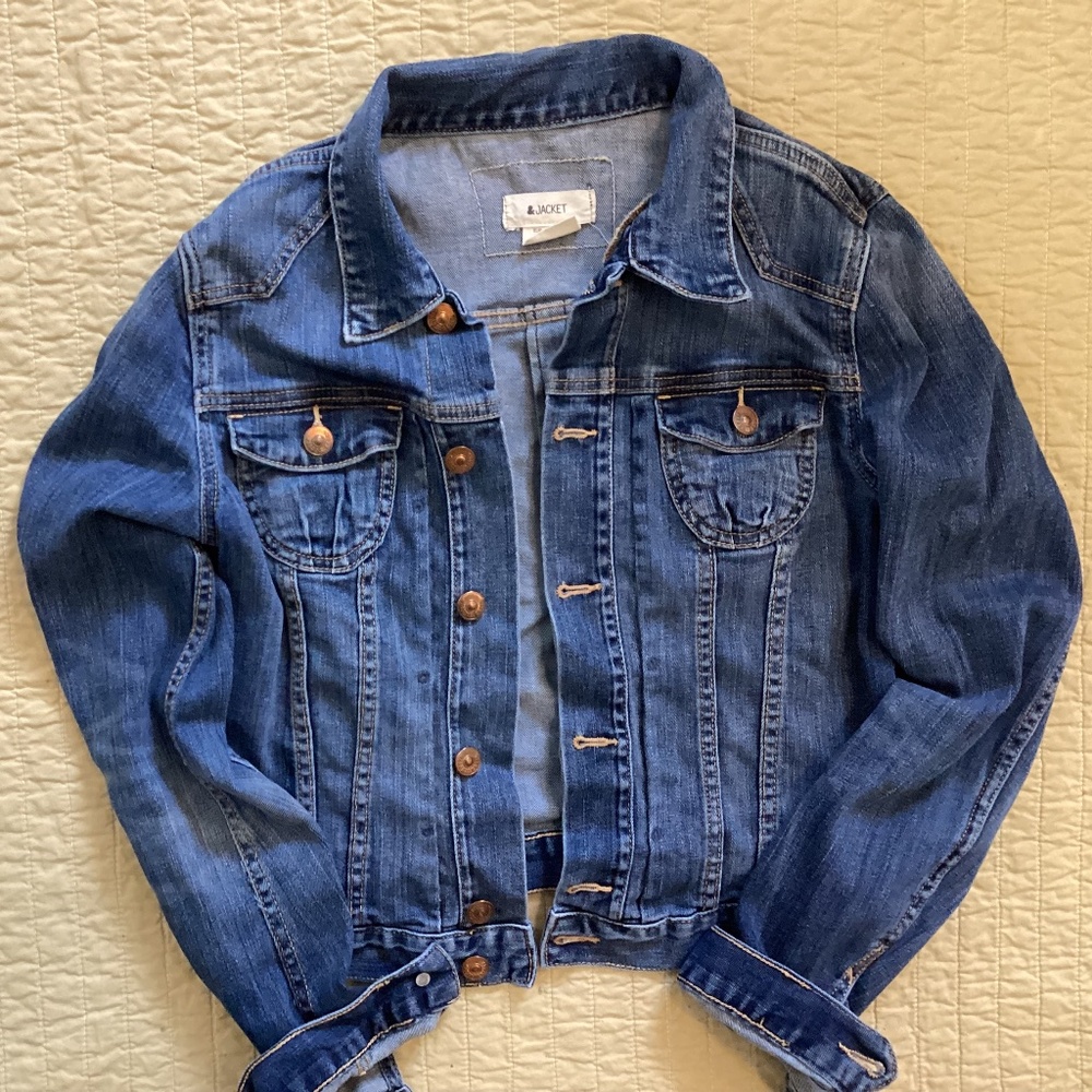 Women’s H & M Jean Jacket ( size 8 )